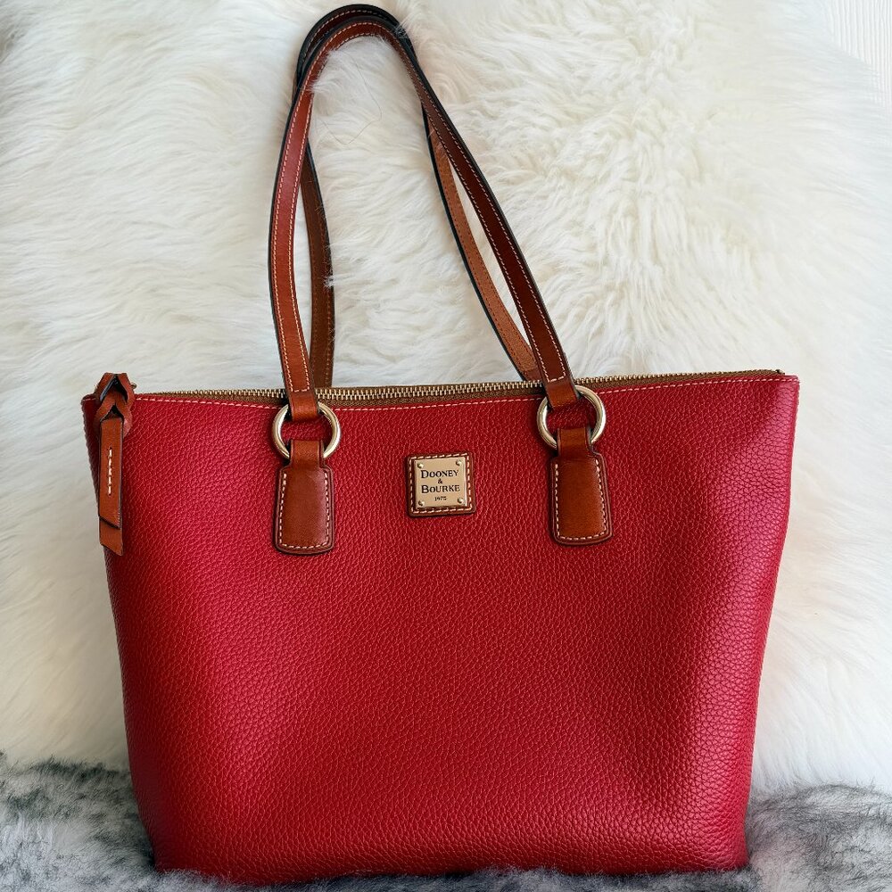 Dooney & Bourke Pebble Grain Small Wren Tote – Red | Leather Shoulder Bag